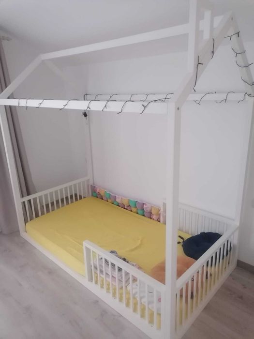 Pat casuta montessori LEMN MASIV 110x210 alb + saltea