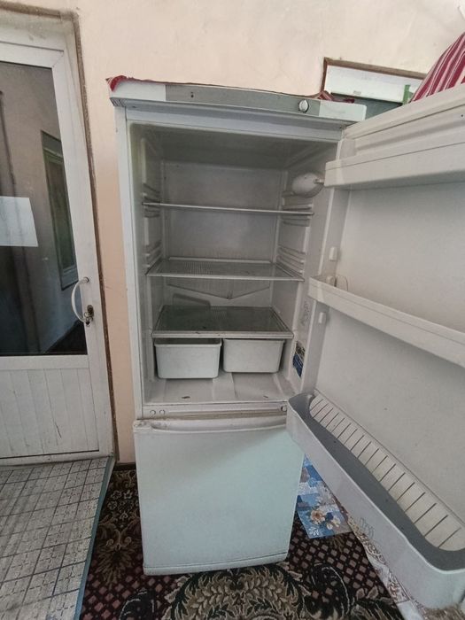 Indesit Холодильник