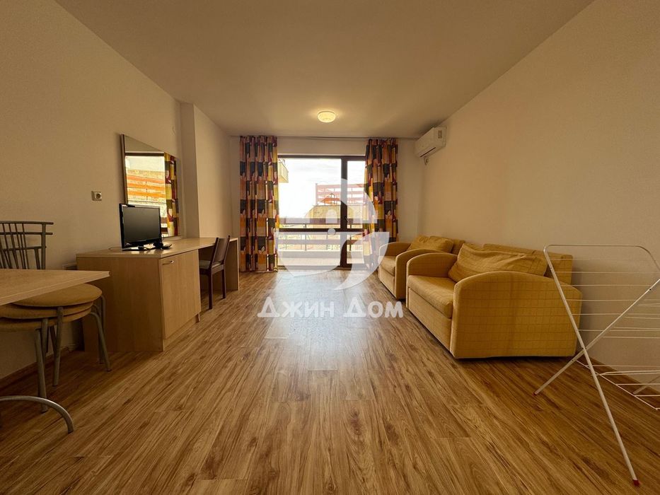 Продава се Двустаен апартамент в с. Кошарица, Област Бургас - 64 кв.м за 557 €/кв.м - Снимка #2