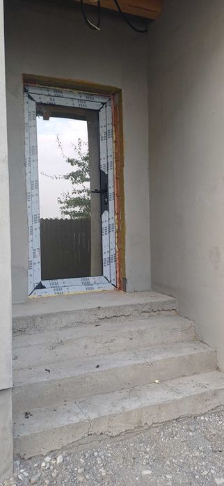 Casa tip duplex pe parter