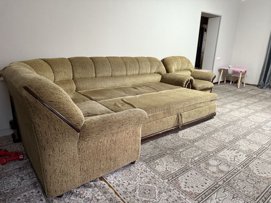 Угловой диван б/у
