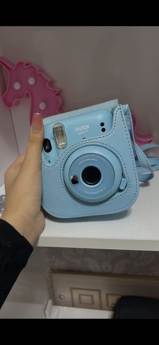 Instax mini 11, работает отлично