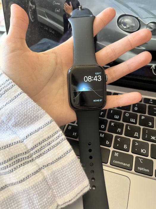 Apple wath (series 5)