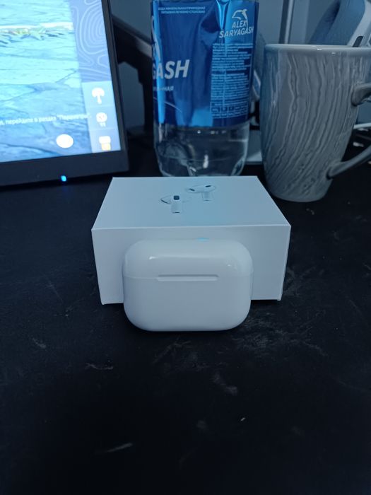 Продаю наушники аирподс про 3