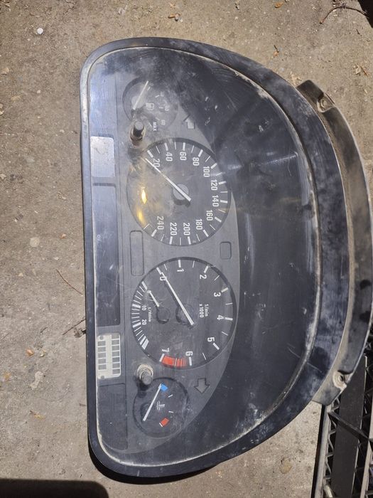 Продам щиток bmw e38
