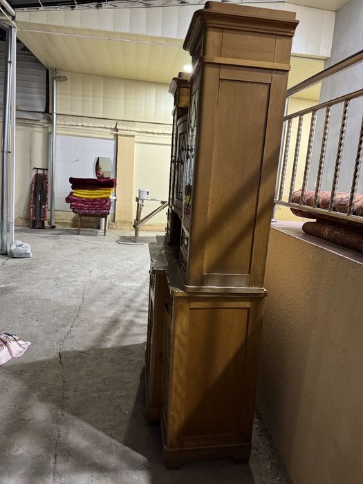 Антиквар мебель сотилади