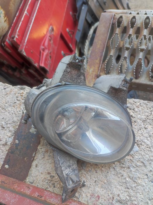 Десен халоген за Пежо-206(с голямата решетка).