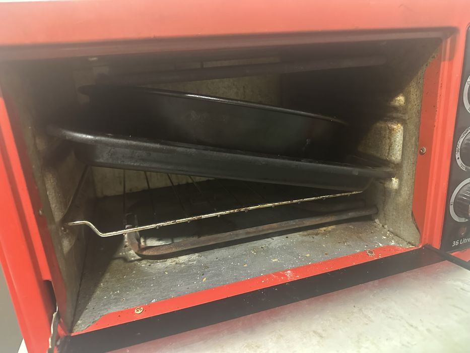 Асель пеш сатылады