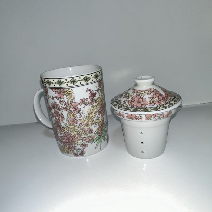 Продам кружки, фарфор, по 50$