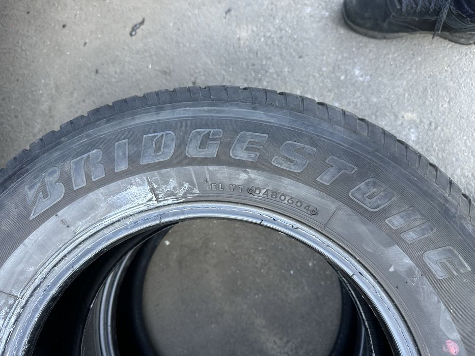 205/70/15.2 бр бриджестон всесезонни