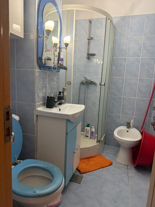 Apartament de închiriat
