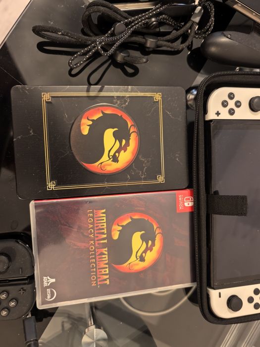 Nintendo Switch + Подарък