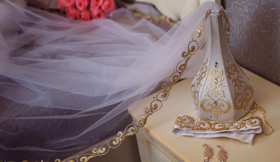 Продается свадебное платье на Кыз Узату