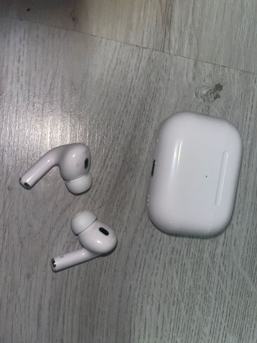 Vând AirPod pro 2