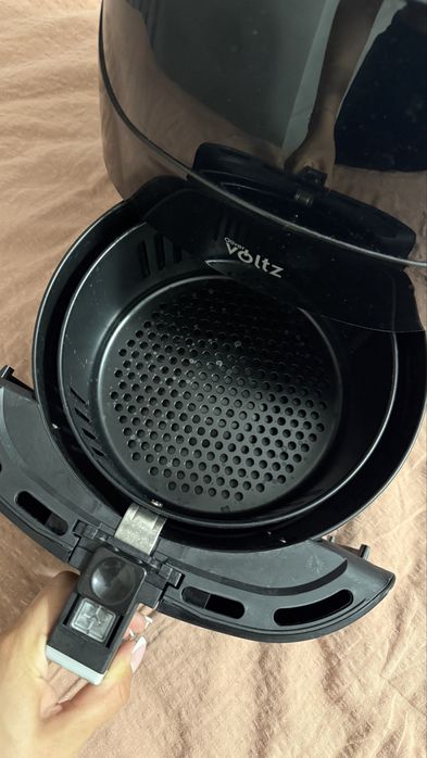 Airfryer Voltz OV51980Q, 1500W, 5л., горещ въздух, Таймер,до 200 C