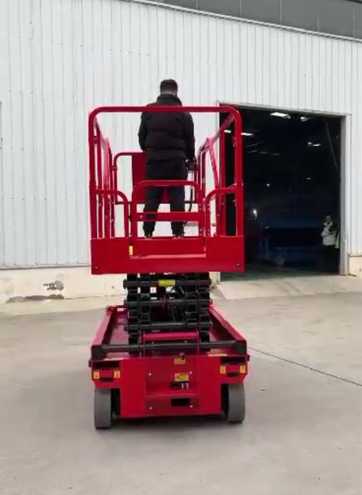 Inchiriez/vand nacela 14 M utili, noua, 40€/zi, 500€/luna.