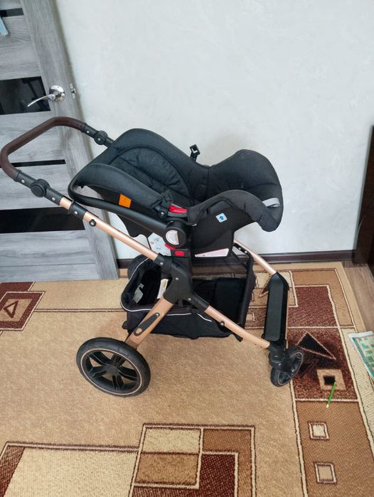 Каляска детская . трансформер