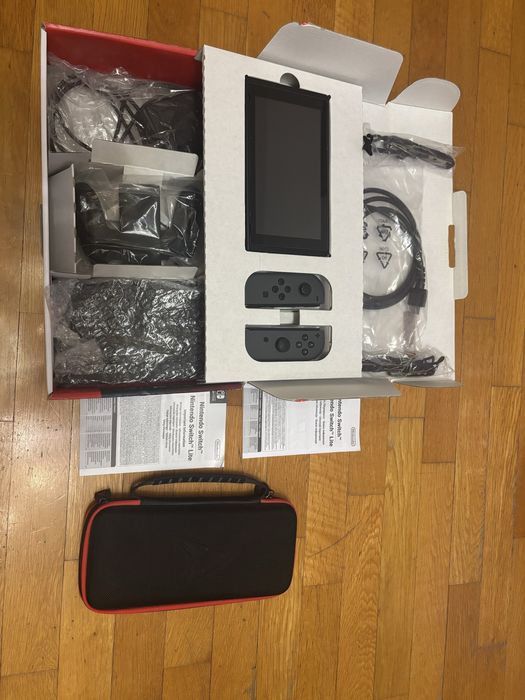 Продавам Nintendo Switch