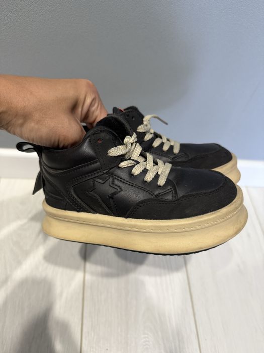 Продам ботинки на девочку