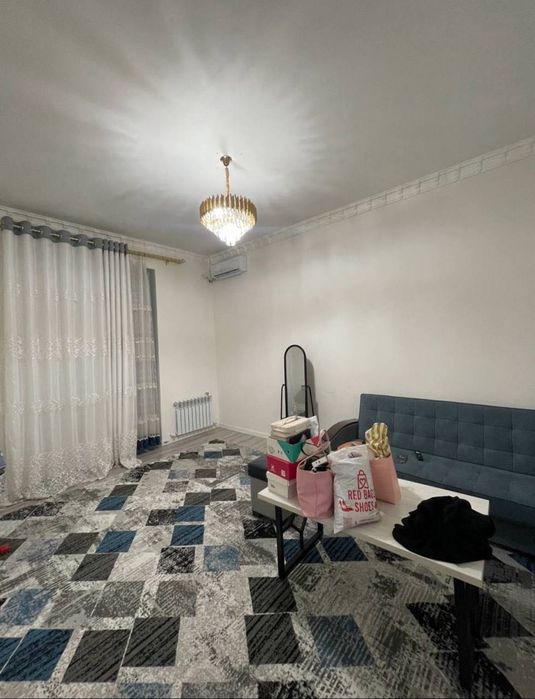 Сдается 2-х комнатная квартира в центре целий 280$ шериклика 1 млдан