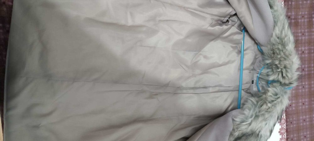 Vand haina eleganta, nr.42, stofa+ palarie