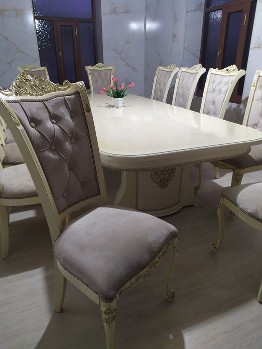 Стол стул сотилади 12кишилик