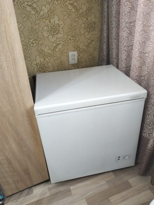 Продам морозильную камеру