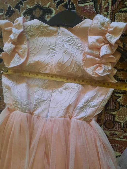 Rochița,  bolerou si pantofi