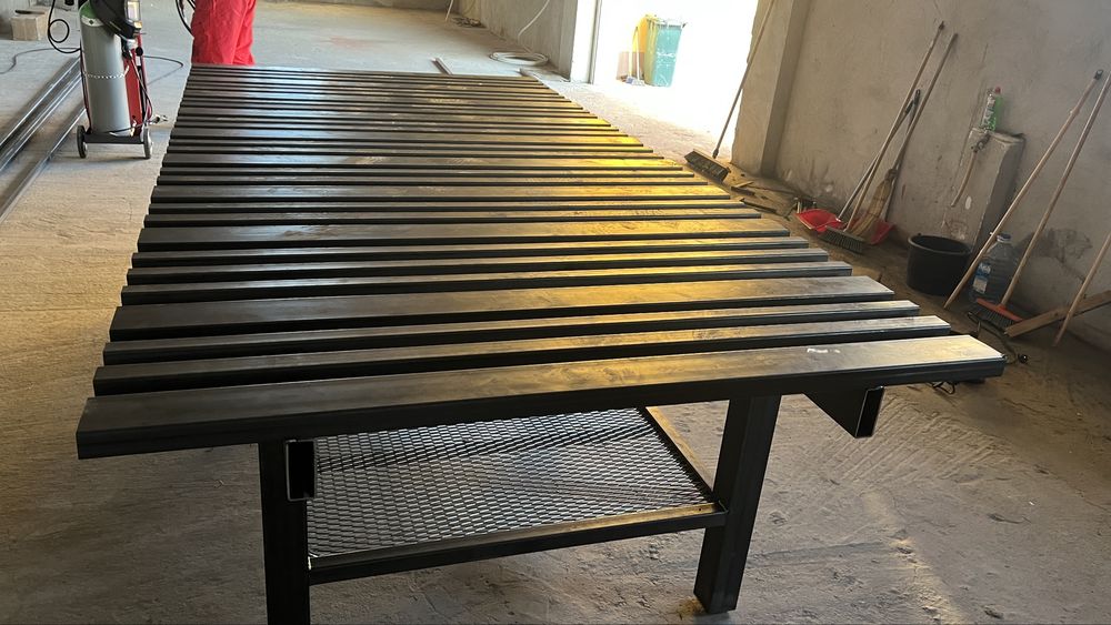 Banc de sudură profesional din profil metalic – robust și stabil