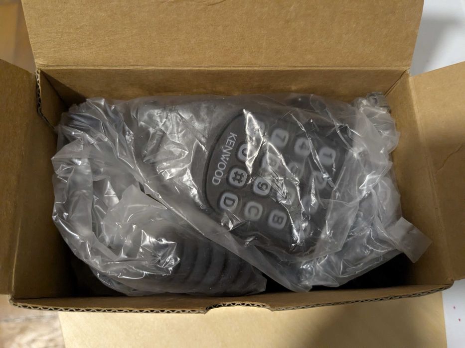 Stație radio UHF Kenwood TK 880