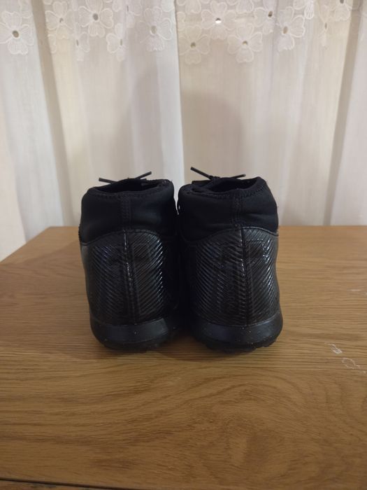 Adidasi Fotbal Nike, Mărimea 42,5