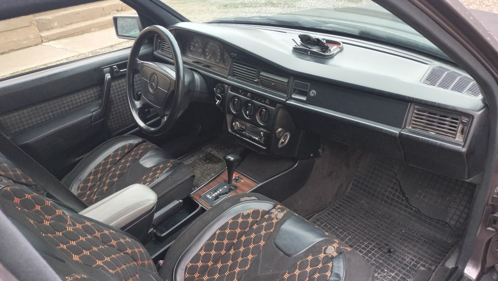 Мерседес 190 сатылад