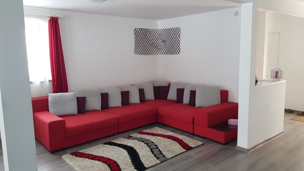 Cabana de inchiriat cu piscina, jacuzzi., ciubar.