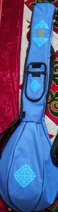 Домбыра сатылады. Срочно! Чехол тегін үкісімен.