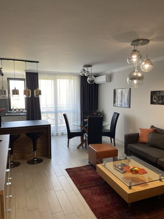 Дава се под наем Тристаен апартамент в Пловдив, Кършияка - 85 кв.м за 800 € - Снимка #2