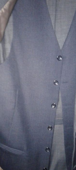 Костюм мужской..