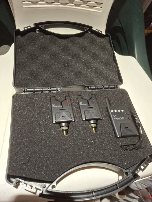 Vând set pescuit la crap