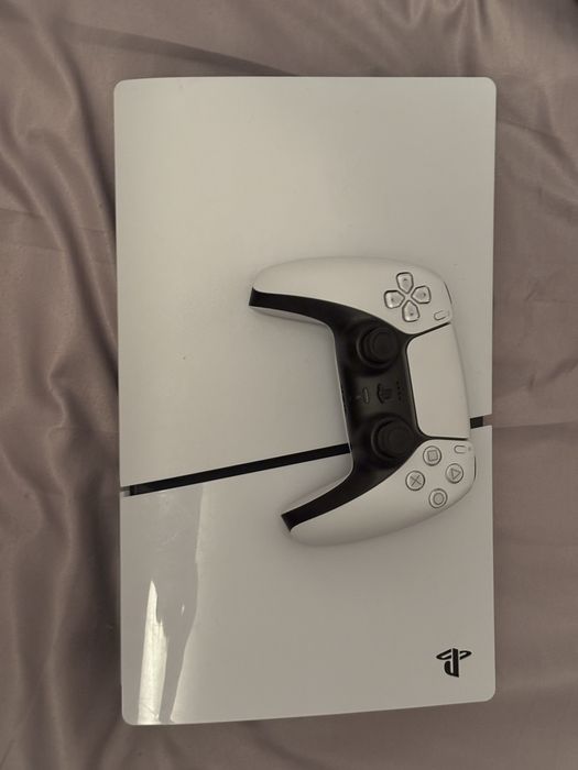 Ps5 slim digital edition cu ssd 2 tb si jocuri