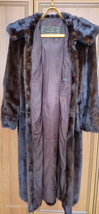 Продам норковую шубу.