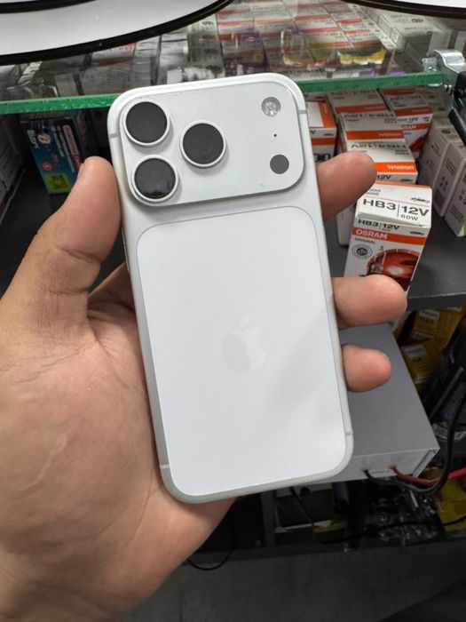 Продам Iphone 17 Pro 256gb