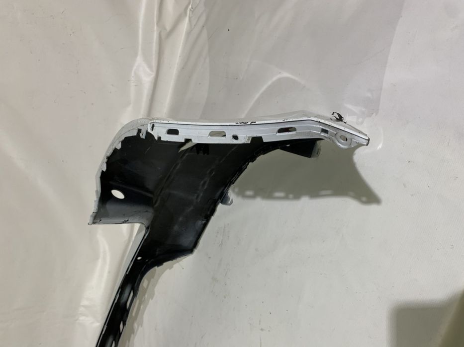 Bara spate Porsche Macan, 2014, 2015, 2016, 2017, 2018, 2019, 2020, 2021, cod origine OE 95B807421L.