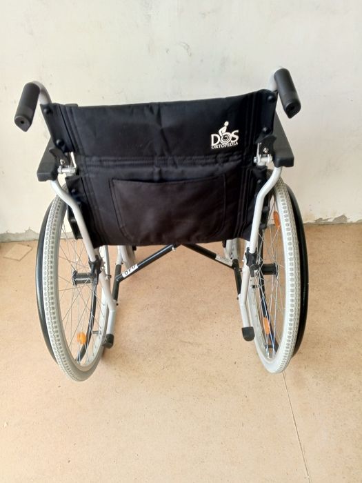 Продам инвалидное кресло.