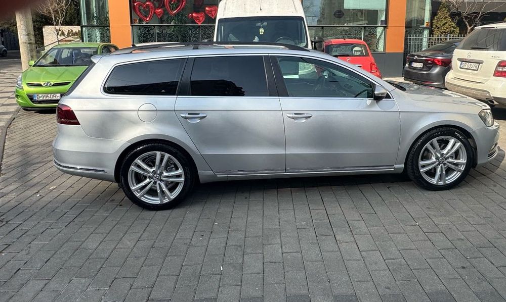 VOLKSWAGEN Passat 0 — imagine 3