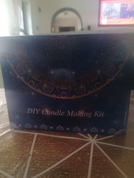 Vând kit de făcut lumânări