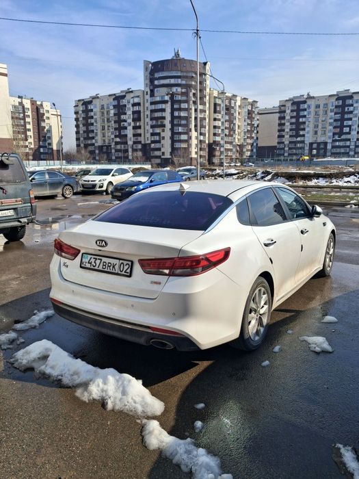 Автомобиль Кия К5