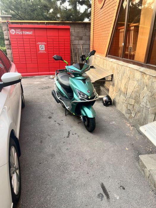 Продам скутер почти новый