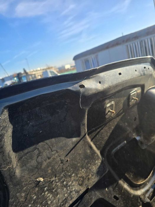 Преден капак за Audi A8 D5 с забележки!