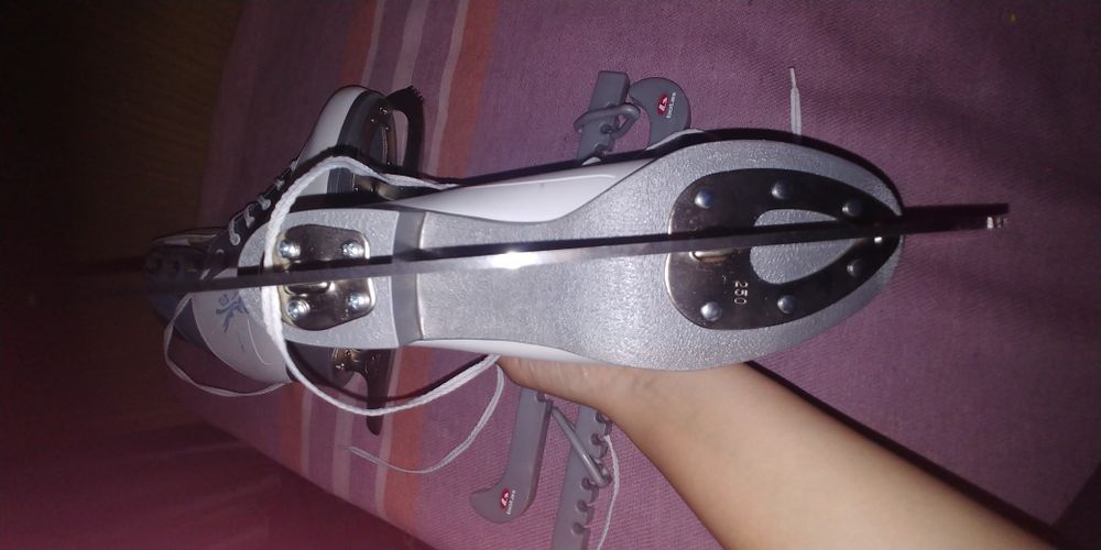 Коньки женские BOTAS