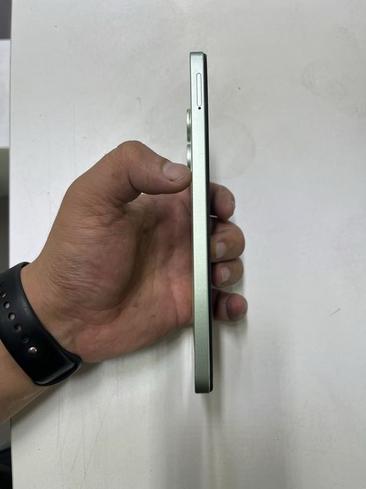 Redmi 13C (256GB) в идеальном состояний