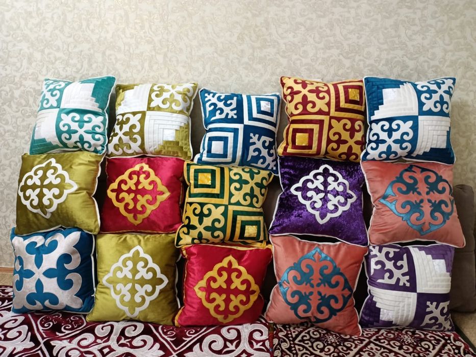 Подушки ручной работы